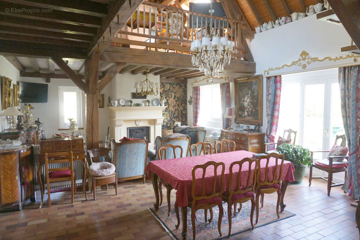 Maison à PARAY-LE-MONIAL
