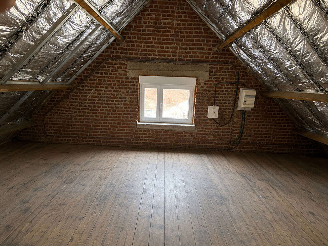 Maison individuelle avec grange, dépendances et garages - photo 8