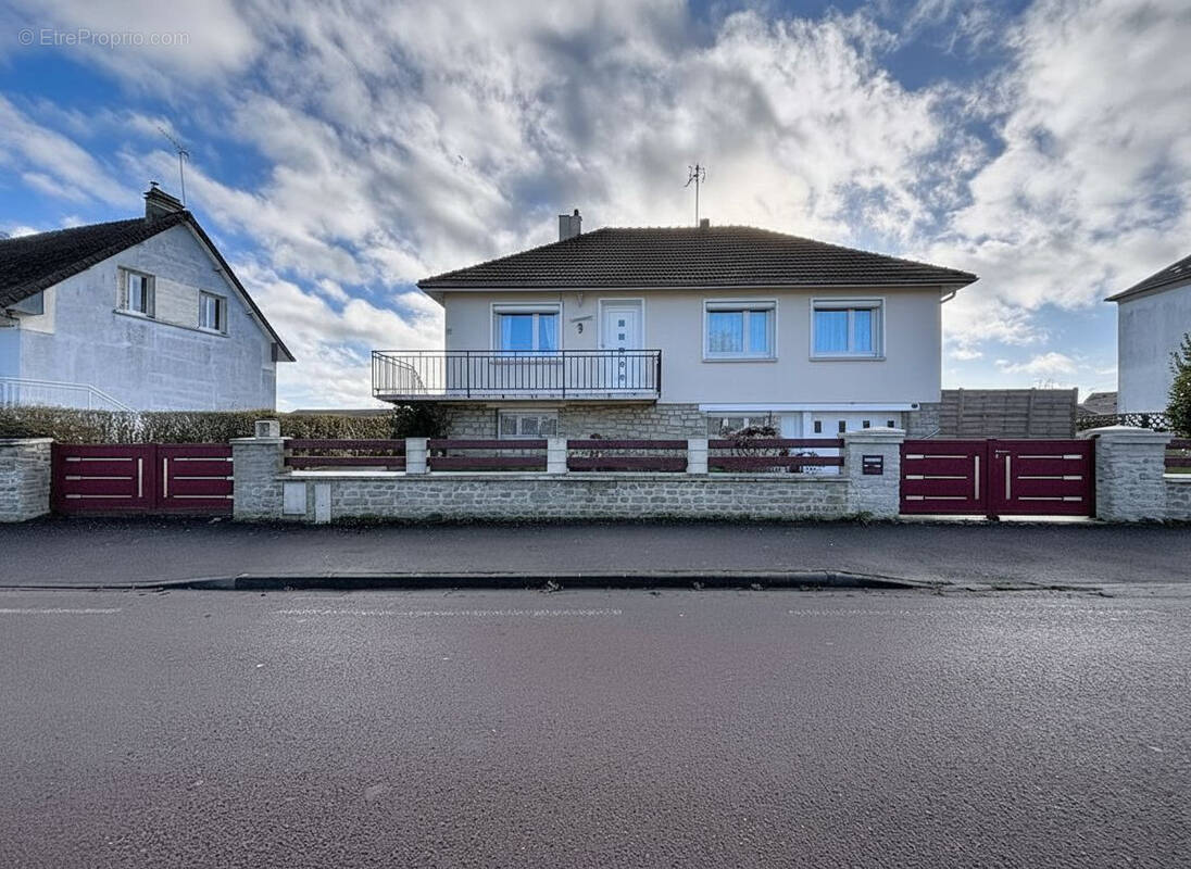 Maison à ISIGNY-SUR-MER