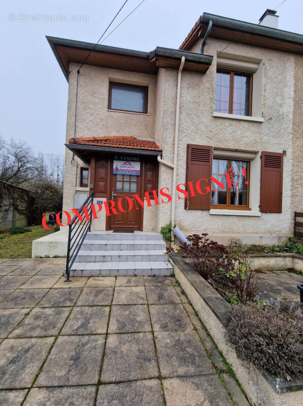 Maison à PAGNY-SUR-MEUSE