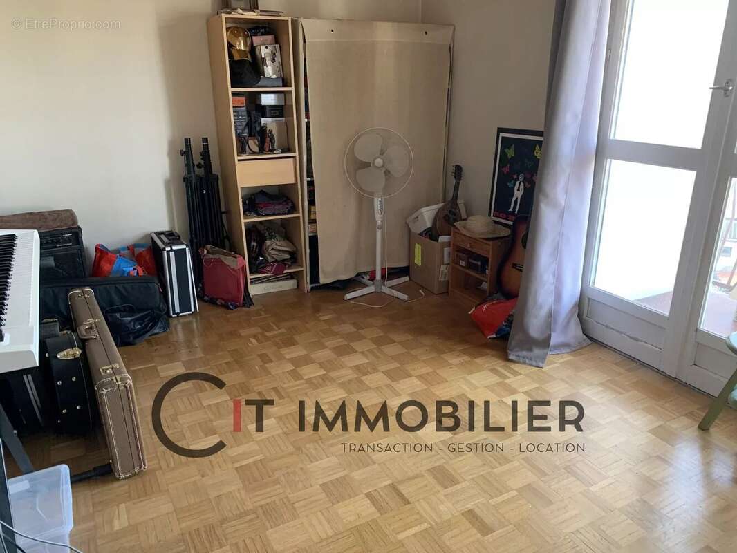 Appartement à LA TOUR-DU-PIN