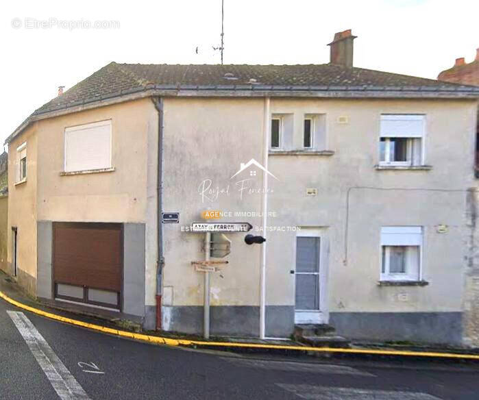 Façade de la maison - Maison à CHARNIZAY