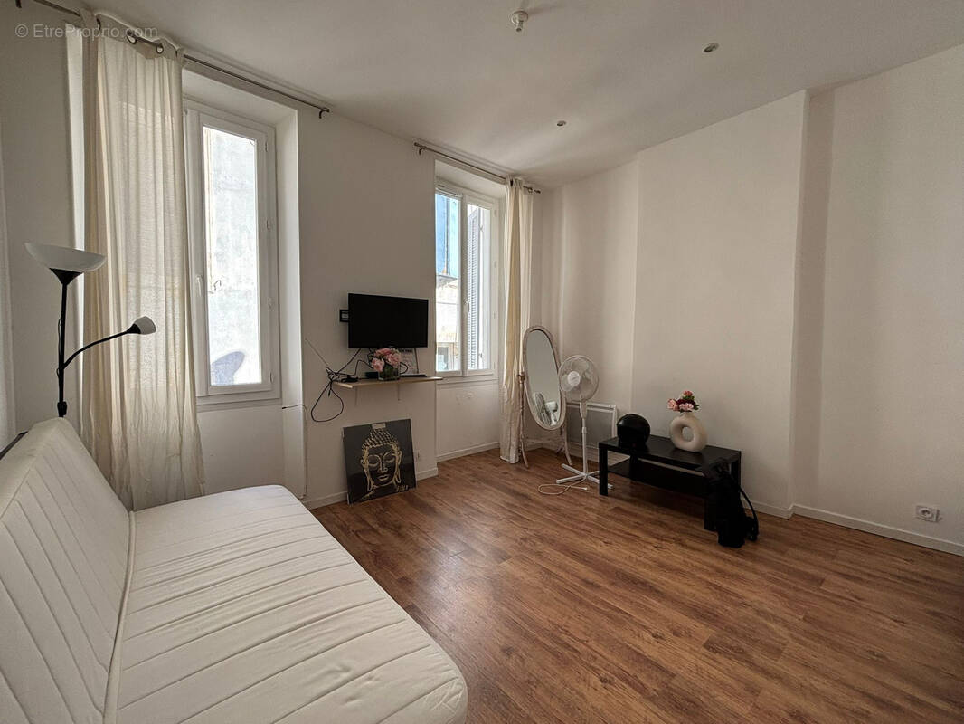 Appartement à MARSEILLE-2E