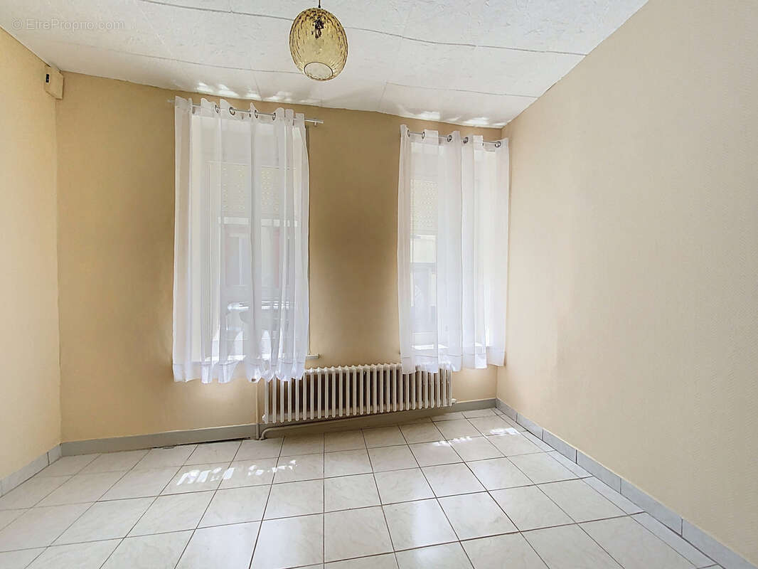Appartement à LE CATEAU-CAMBRESIS