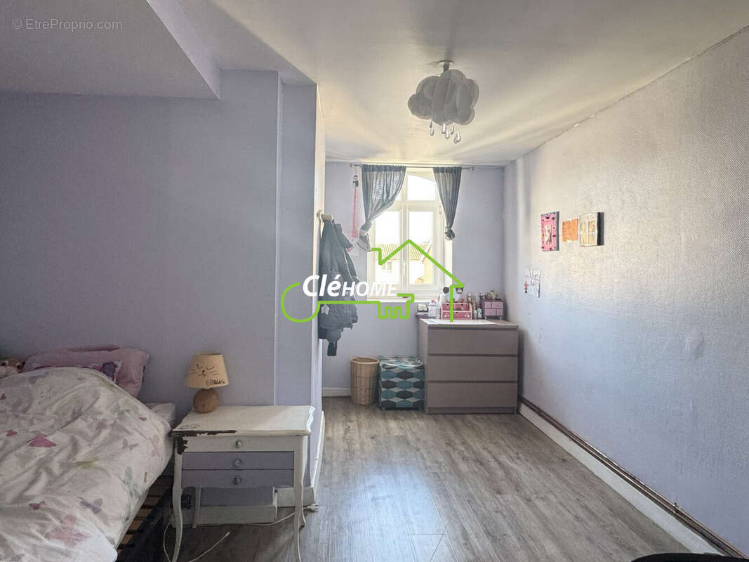 Appartement à L'ARBRESLE