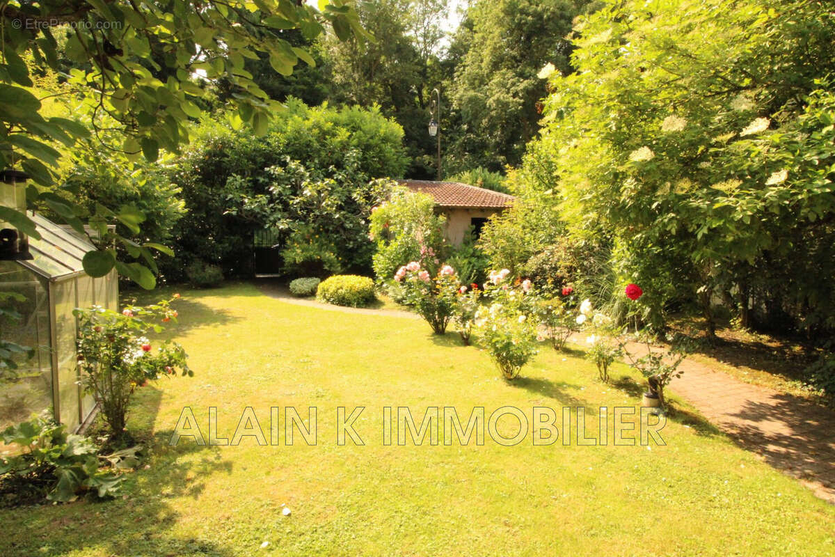 Maison à VELIZY-VILLACOUBLAY