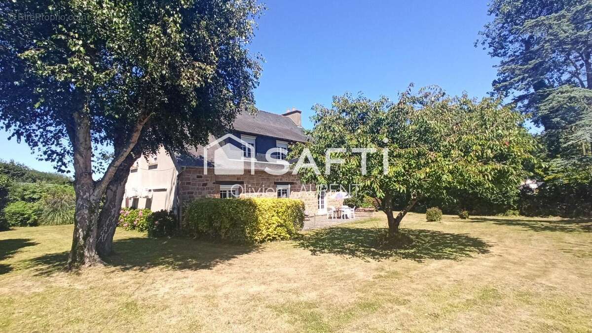 Maison 213 m² à Trevou-Treguignec  - photo 2