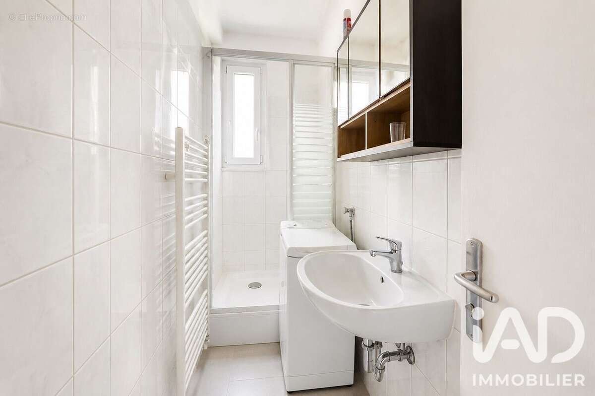 Photo 6 - Appartement à PARIS-18E