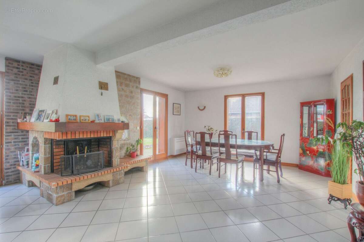 Maison 161 m² à Ornex  - photo 2