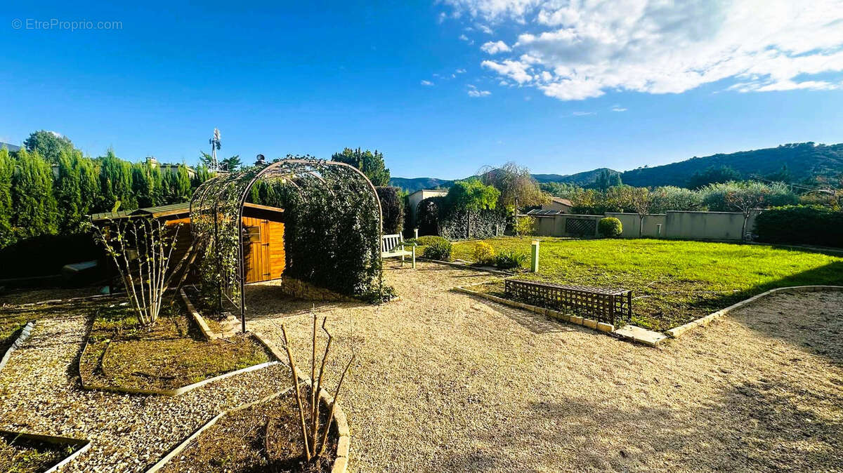 Maison à VAISON-LA-ROMAINE