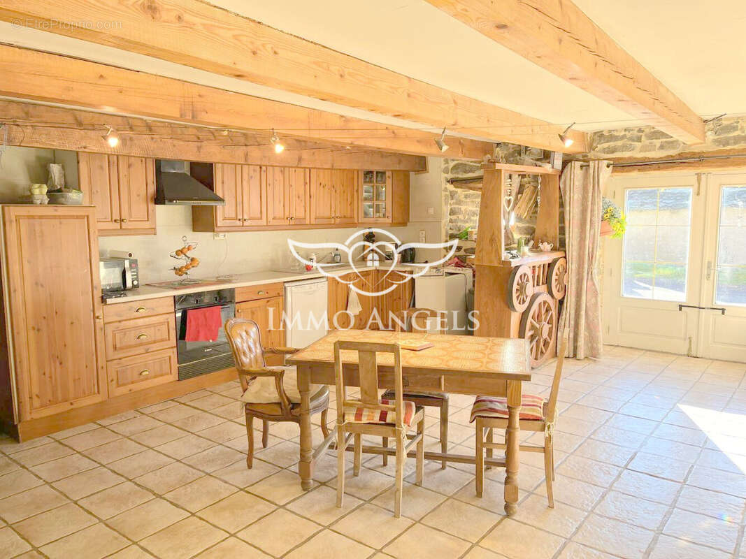 Maison à ANZAT-LE-LUGUET