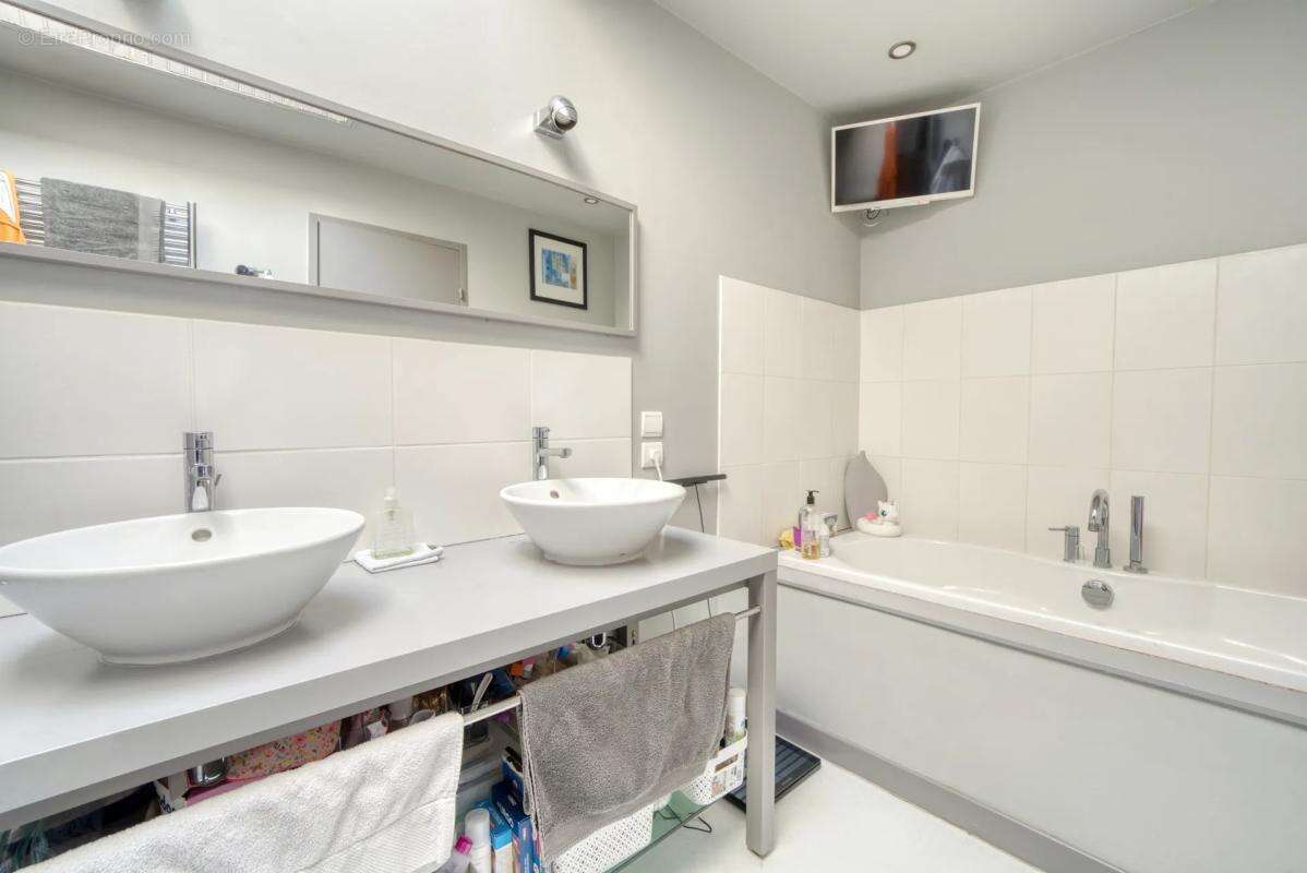 Maison à CHERMIGNAC