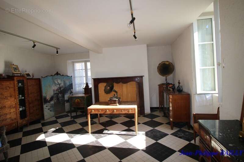 Maison à vendre 6 pièces, 200m². BENEJACQ (64) - photo 5