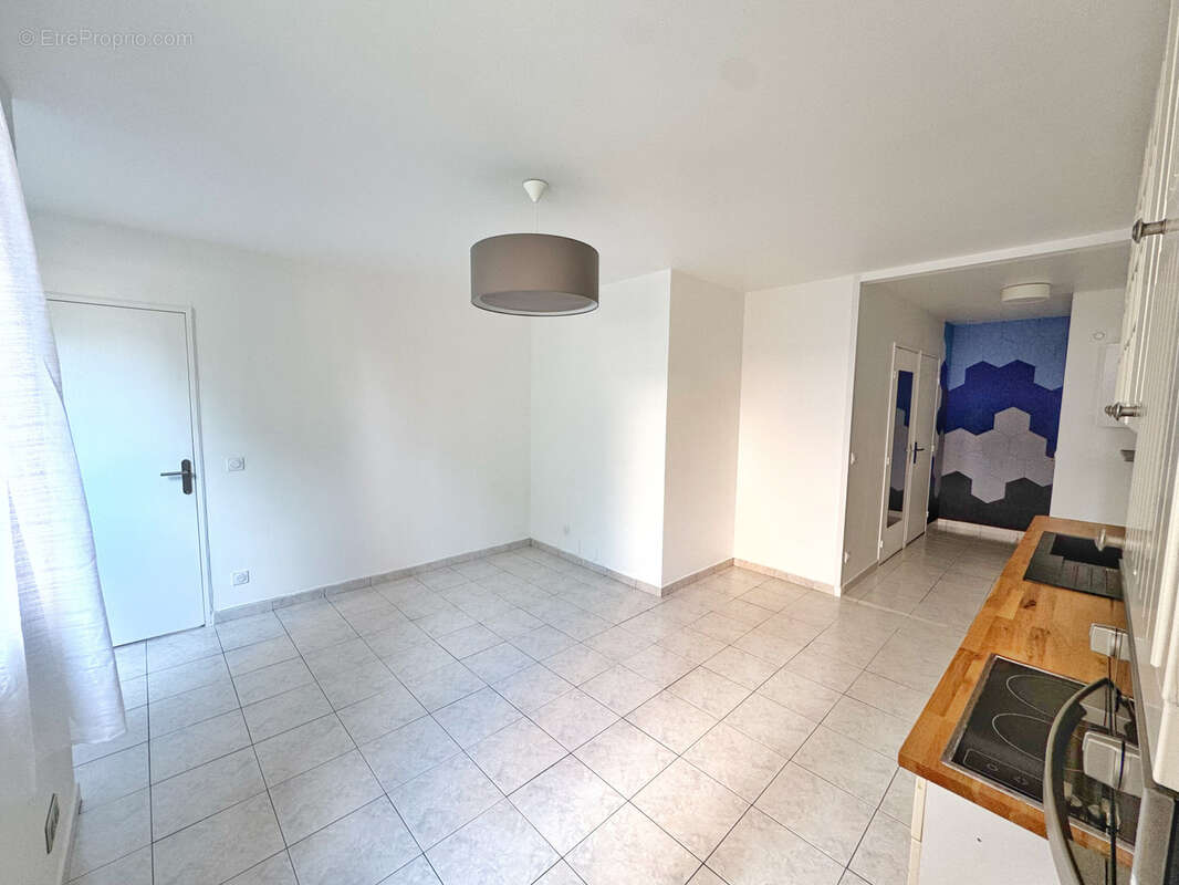 Appartement à SAINT-GENIS-LAVAL