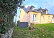 Maison à BOURG-DES-COMPTES