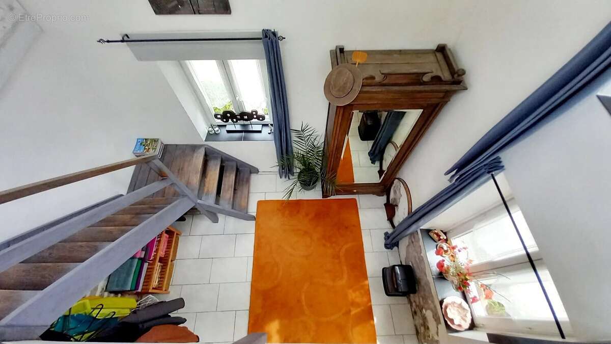 Maison à REGNEVELLE