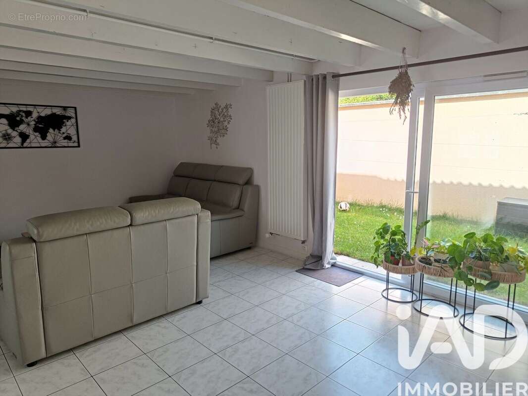 Photo 5 - Maison à HOUDAN