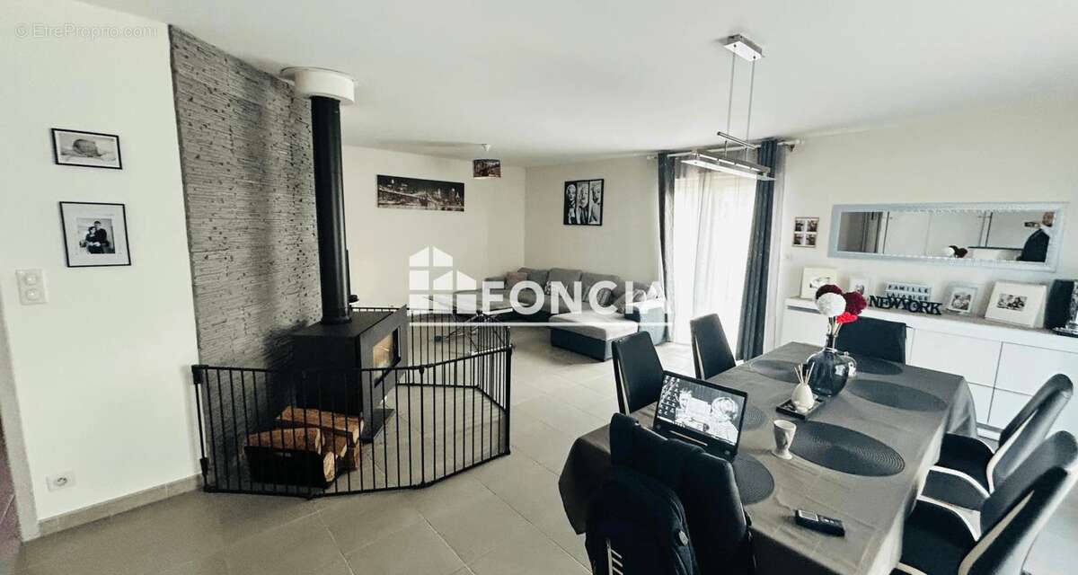 Maison à SAINT-JUST-LE-MARTEL