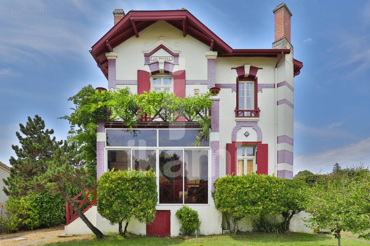 Maison à SALLES