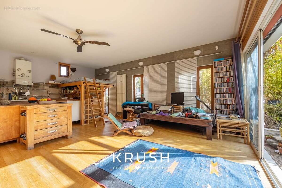 Appartement à MARSEILLE-4E