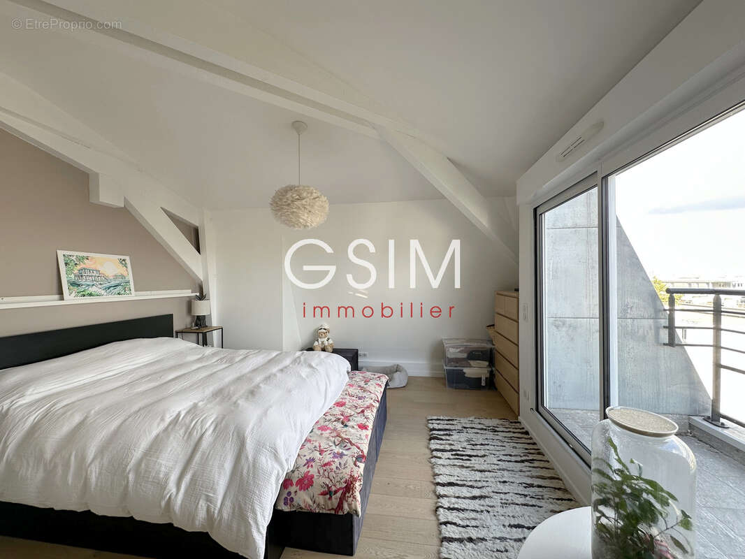 Appartement à SURESNES