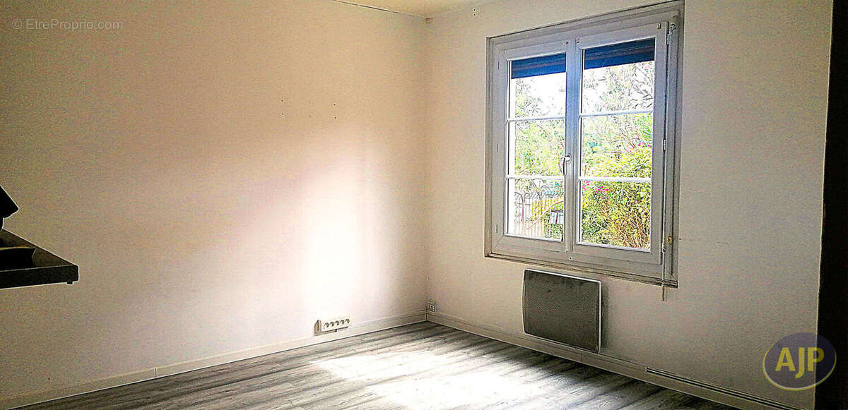 Maison à AMBES