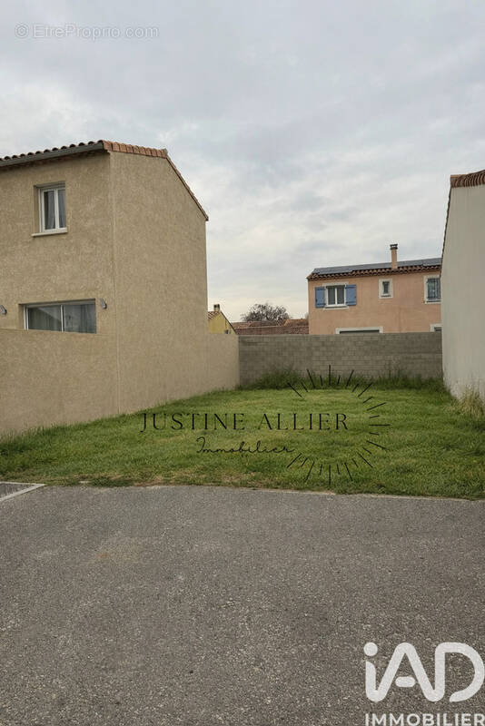 Photo 1 - Terrain à BEAUCAIRE