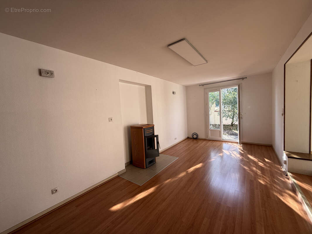 Maison 4 chambres double garage et jardin - photo 5
