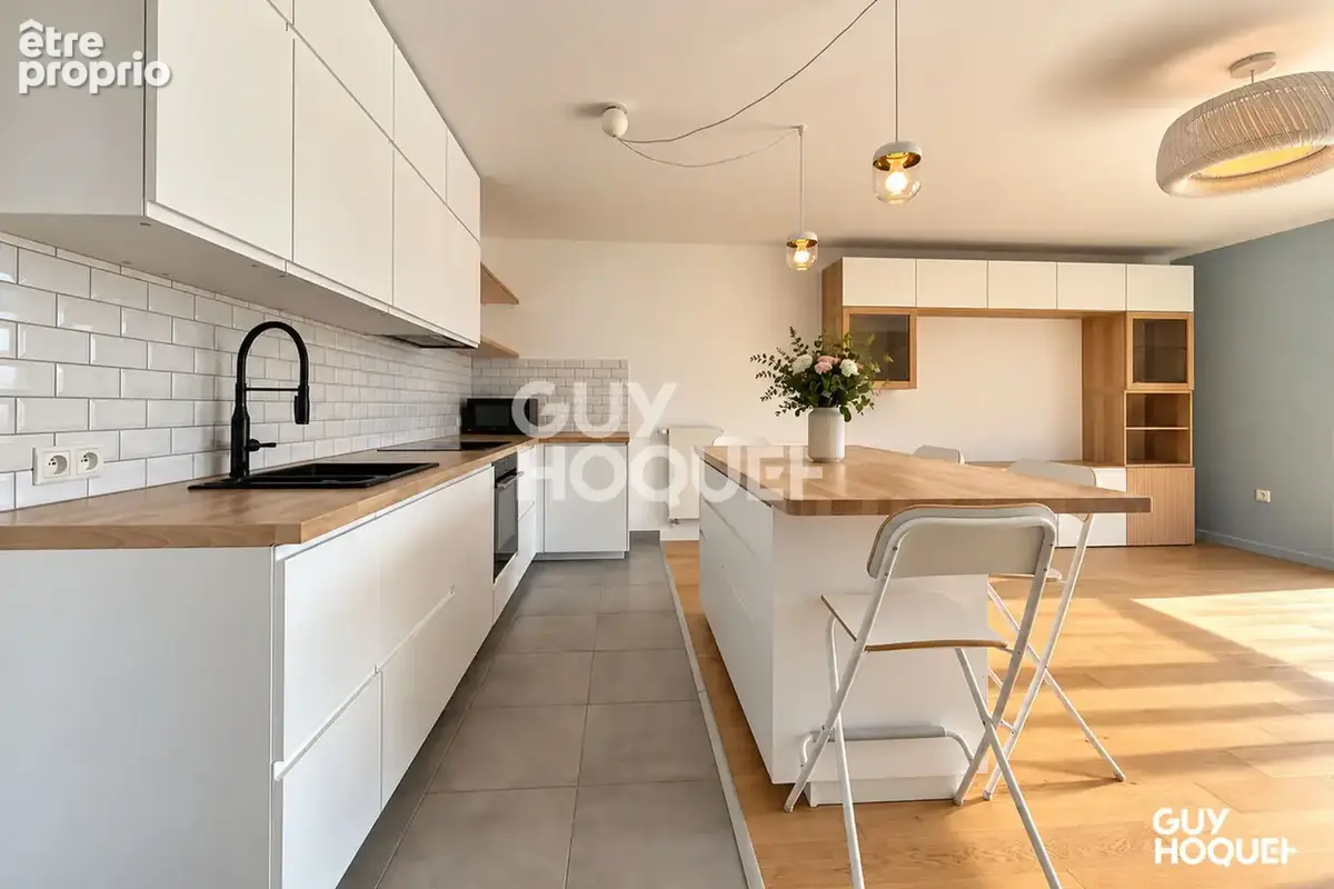 4 pièces traversant - balcon & parking - photo 2