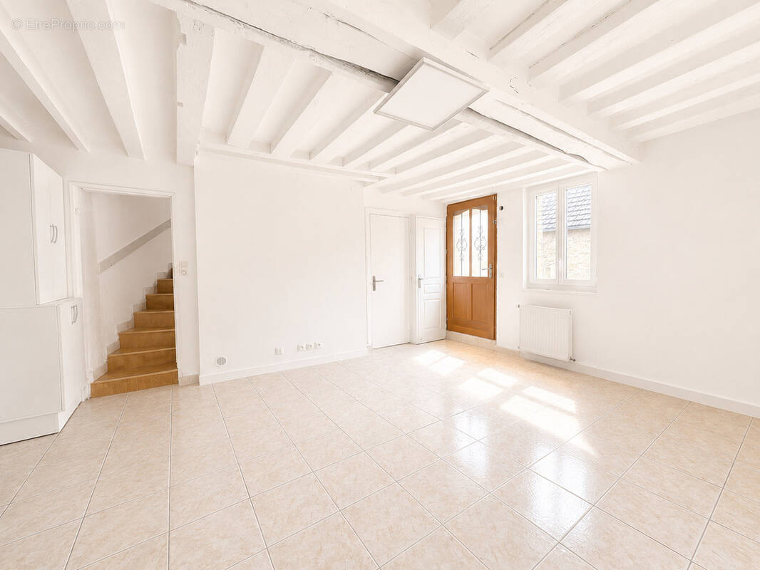 Maison à BETHISY-SAINT-MARTIN