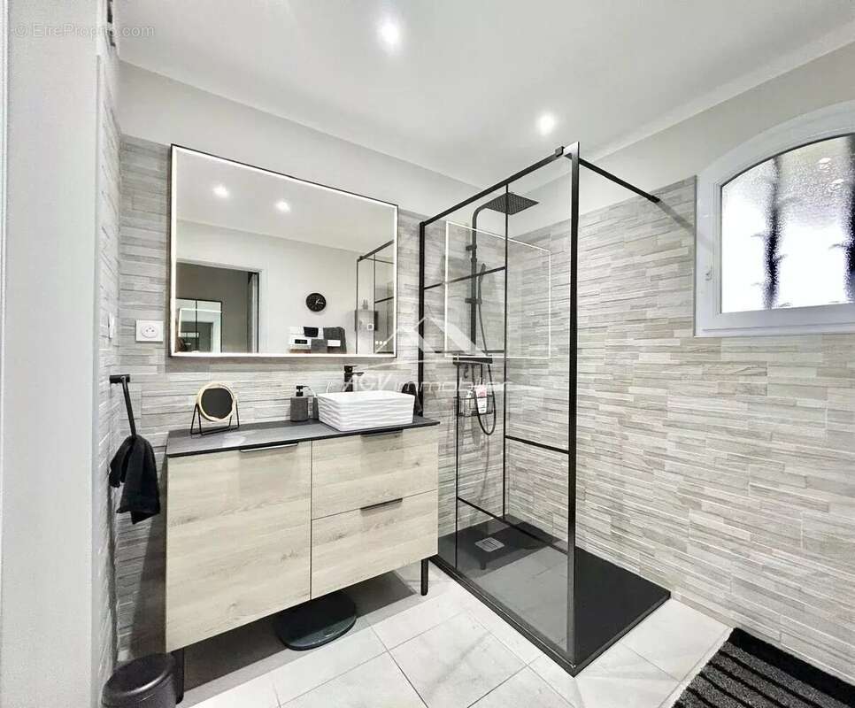 Maison à SAINT-PRIVAT-DES-VIEUX