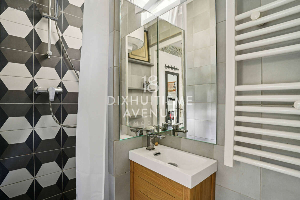 Appartement à PARIS-18E