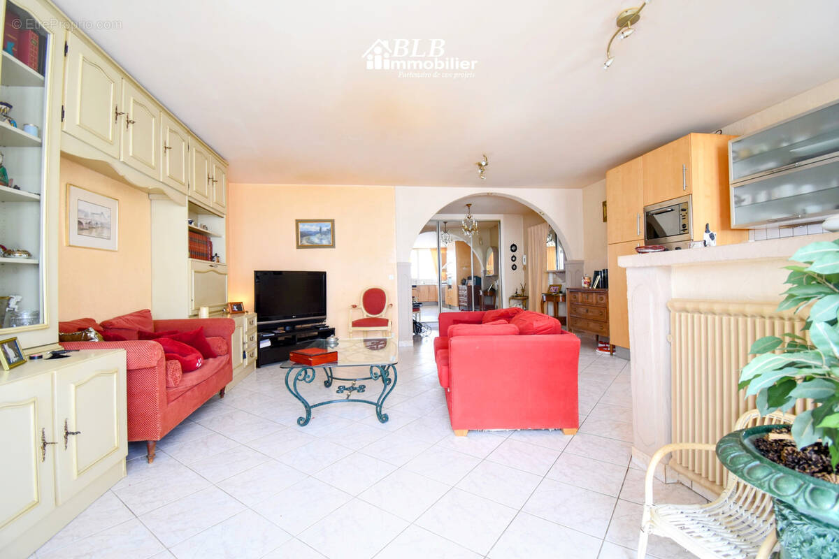 Appartement à ELANCOURT