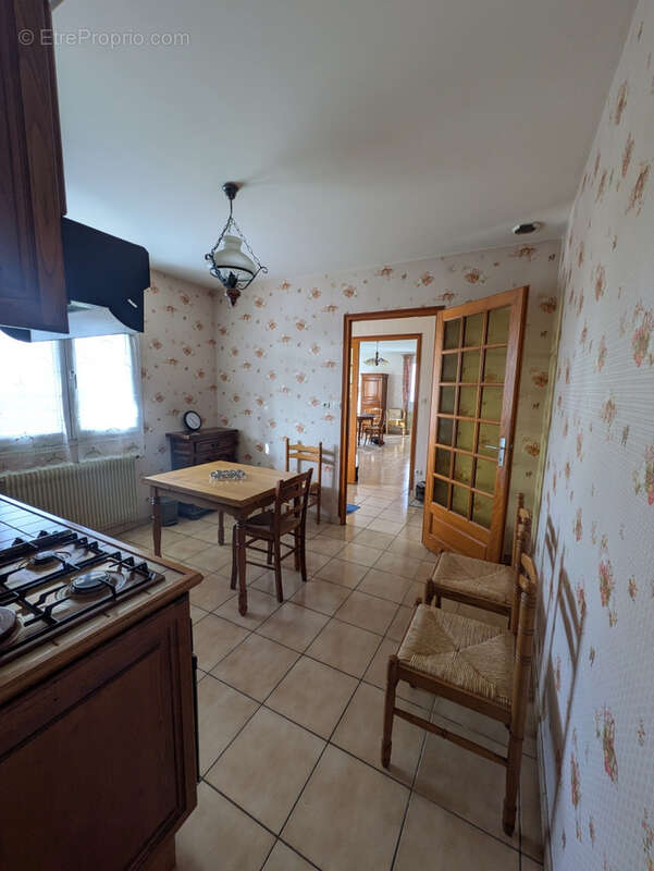 SAINTES RIVE GAUCHE Maison de plain pied-2 chambres - photo 4