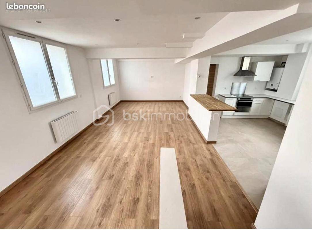 Terrain à SAINT-MEMMIE