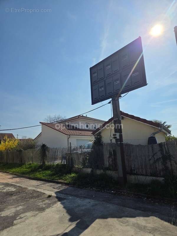 A VENDRE!!! ensemble de rapport déjà loué comprenant un entrepôt et un studio - photo 18