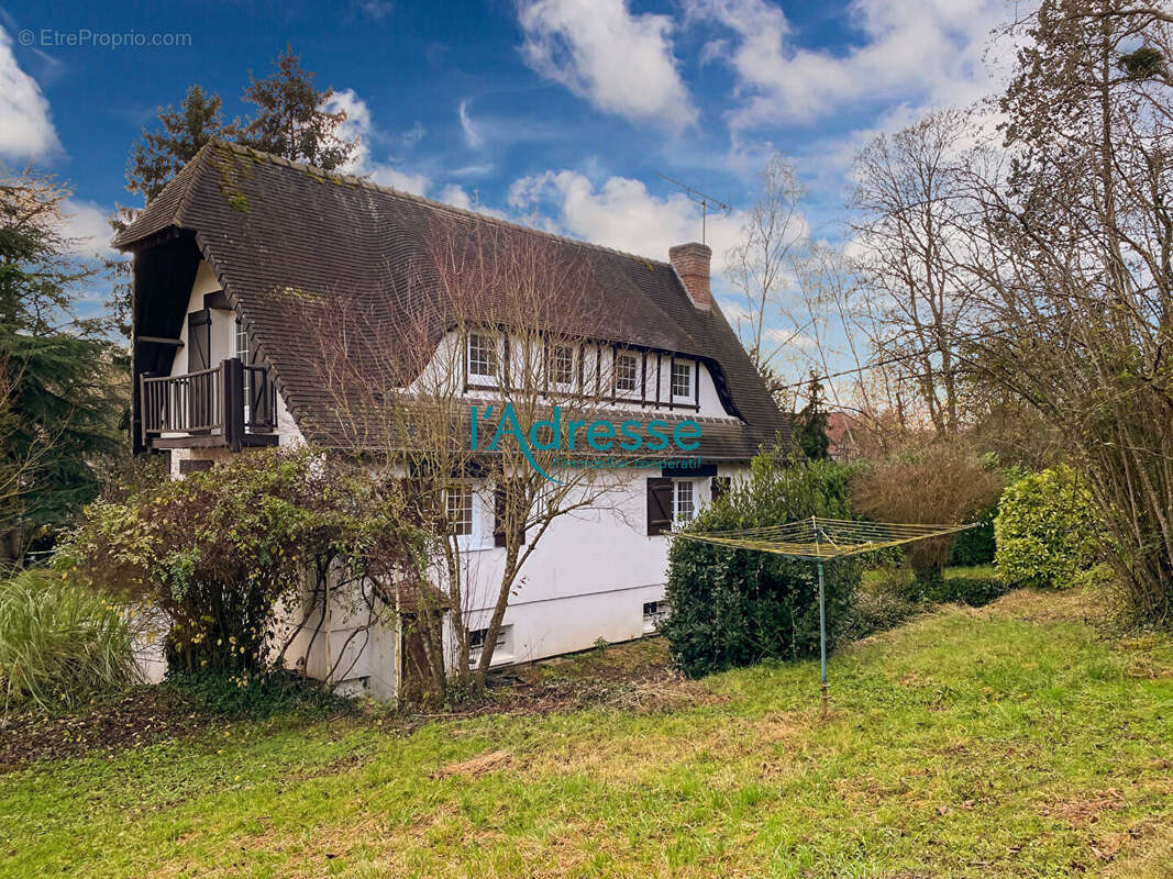 Maison à OINVILLE-SUR-MONTCIENT