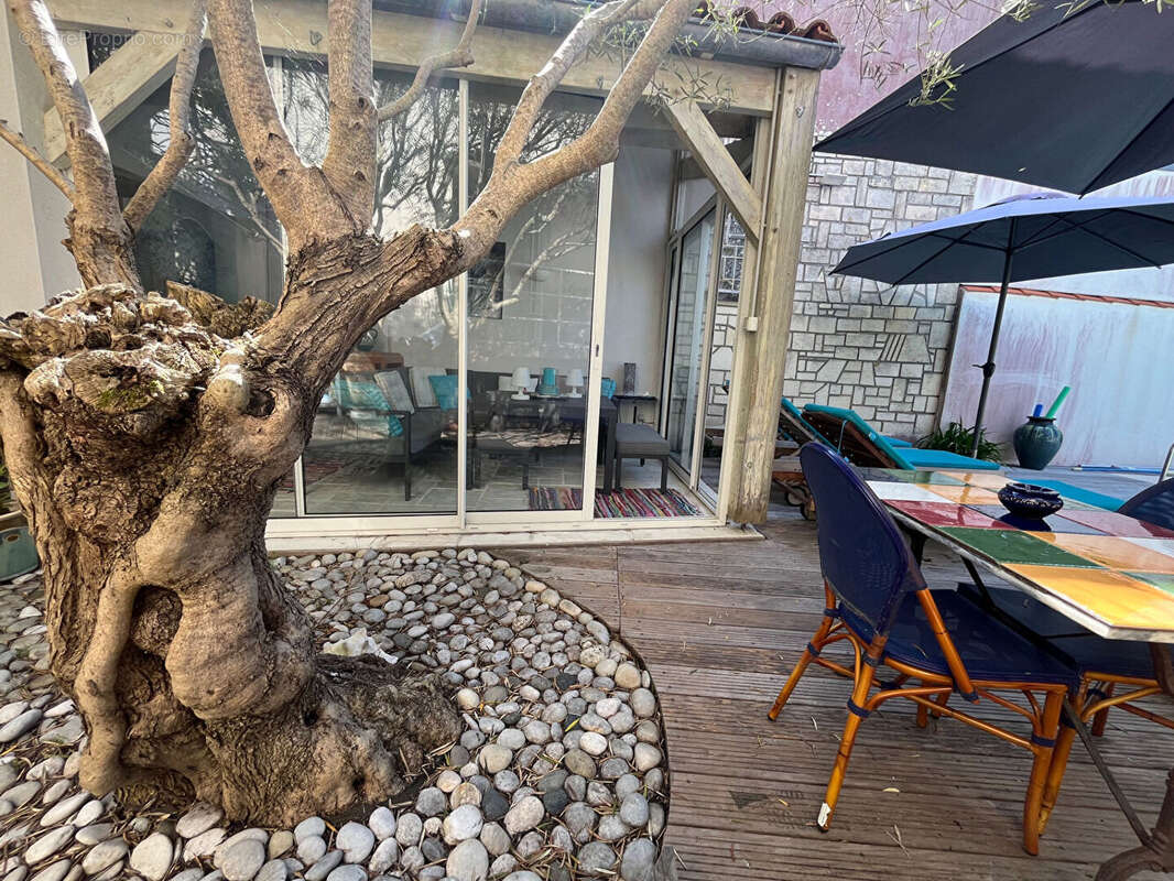 Villa d'exception avec 5 chambres à deux pas de la plage - photo 16