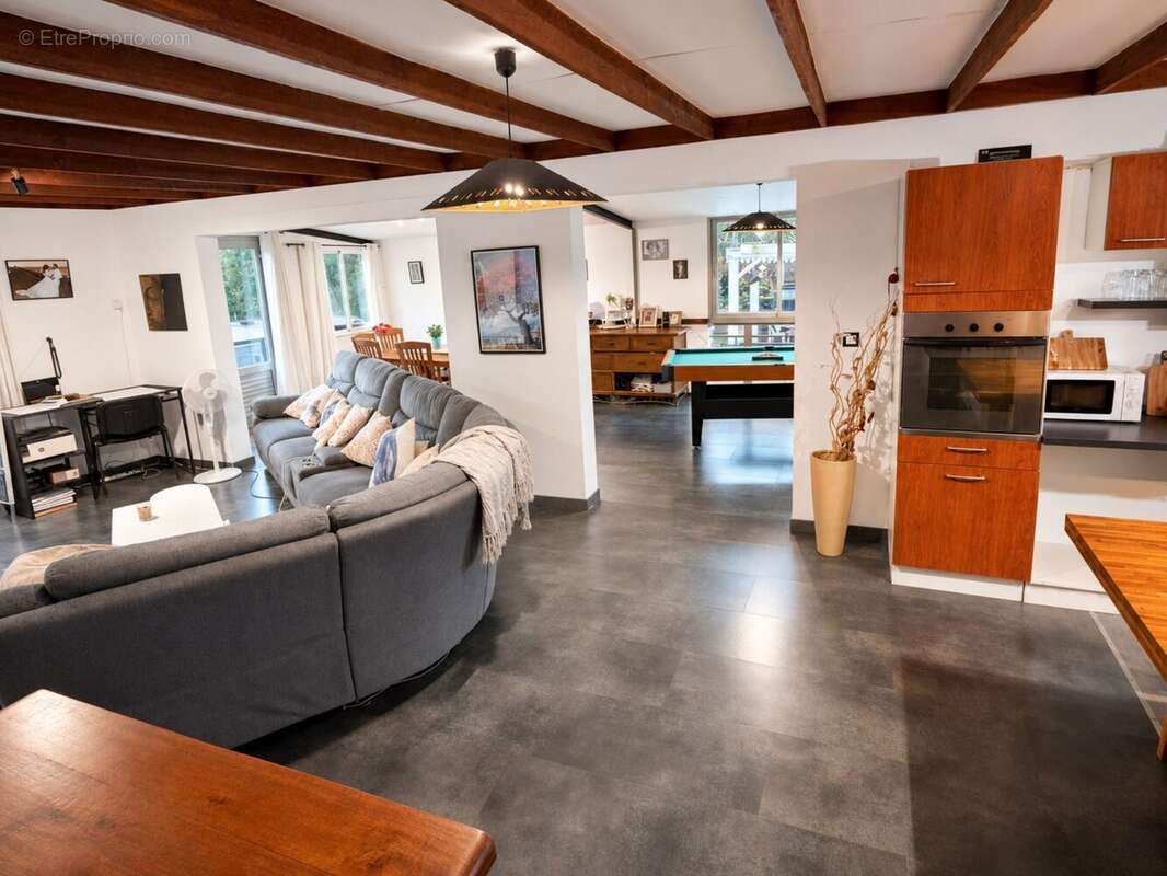Maison 138 m² à Sainte-Marie  - photo 6
