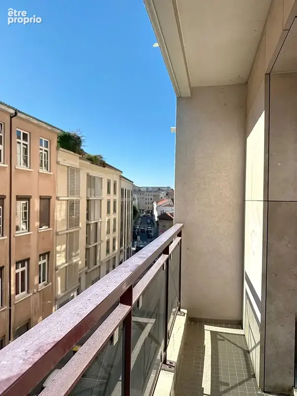 T4 avec garage coeur Croix-Rousse - photo 9