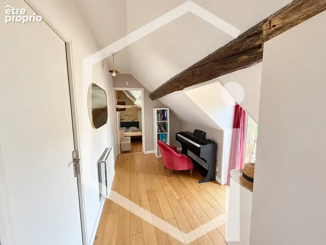 Authentique maison en pierre entièrement rénovée avec jardin de 1 800 m2 - photo 13