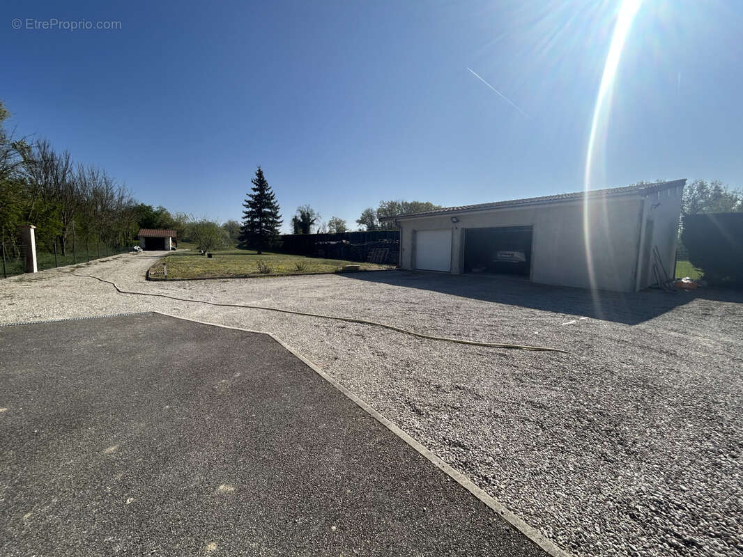 Maison à FRIGNICOURT