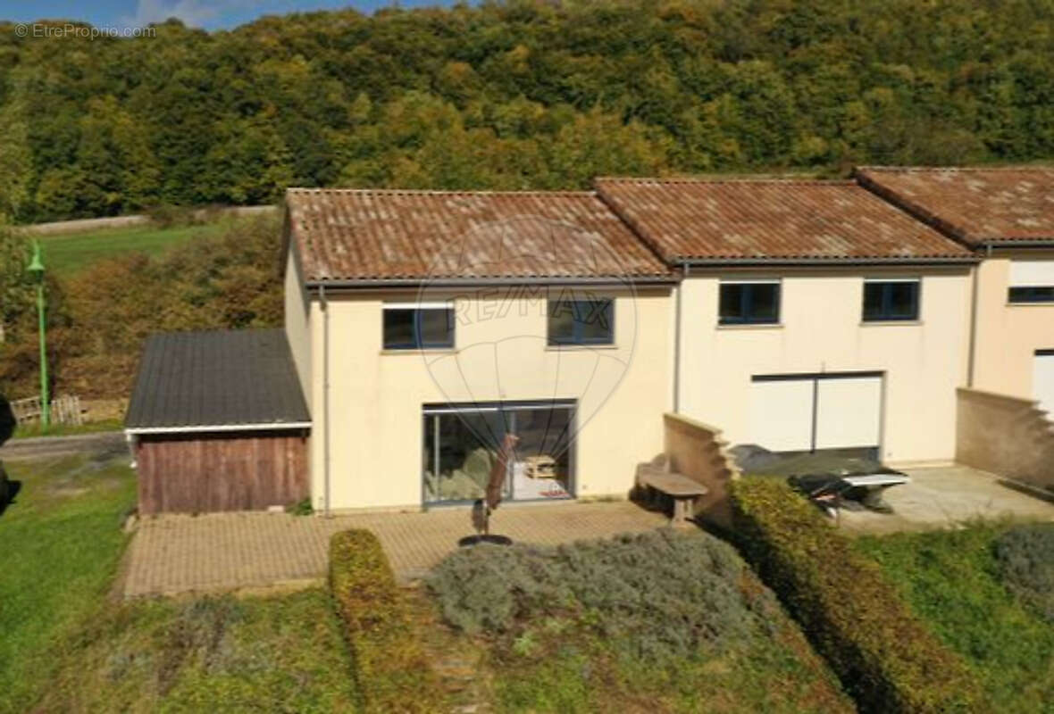 Maison à CHARENCY-VEZIN