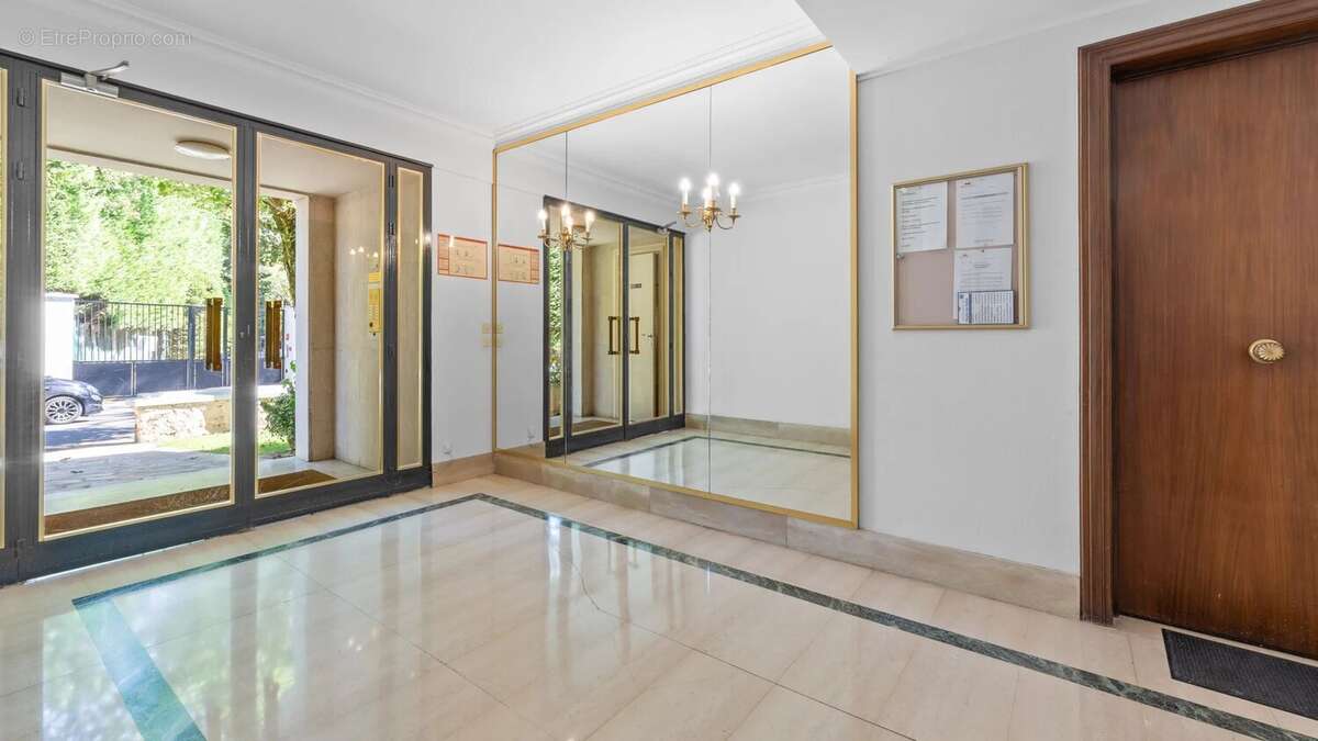 Appartement à GARCHES