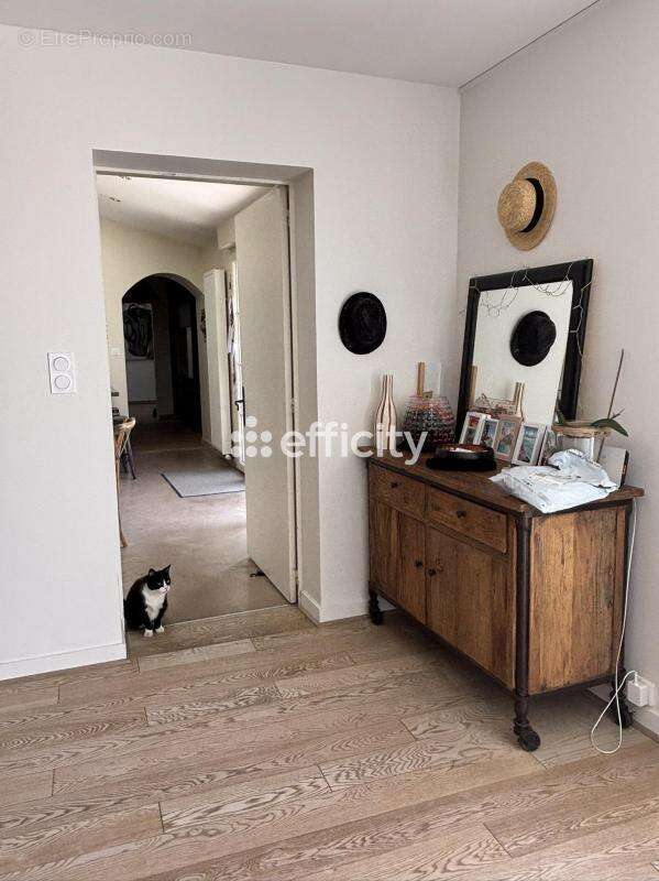 Maison 243 m² à Fontenay-Le-Comte  - photo 6
