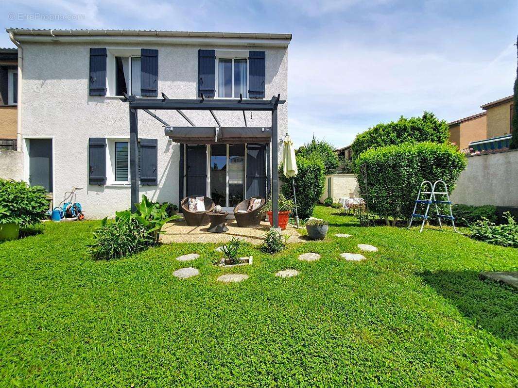 Maison - 3 Chambres - Buanderie - Garage - Sous-sol - Double Terrasse - Jardin - Au calme - photo 10