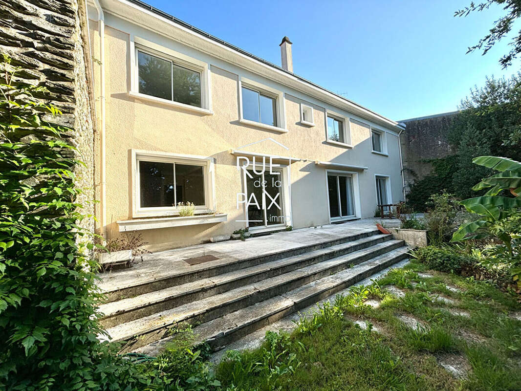 Maison à SECONDIGNY