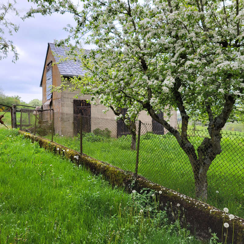 Maison à RIOM-ES-MONTAGNES