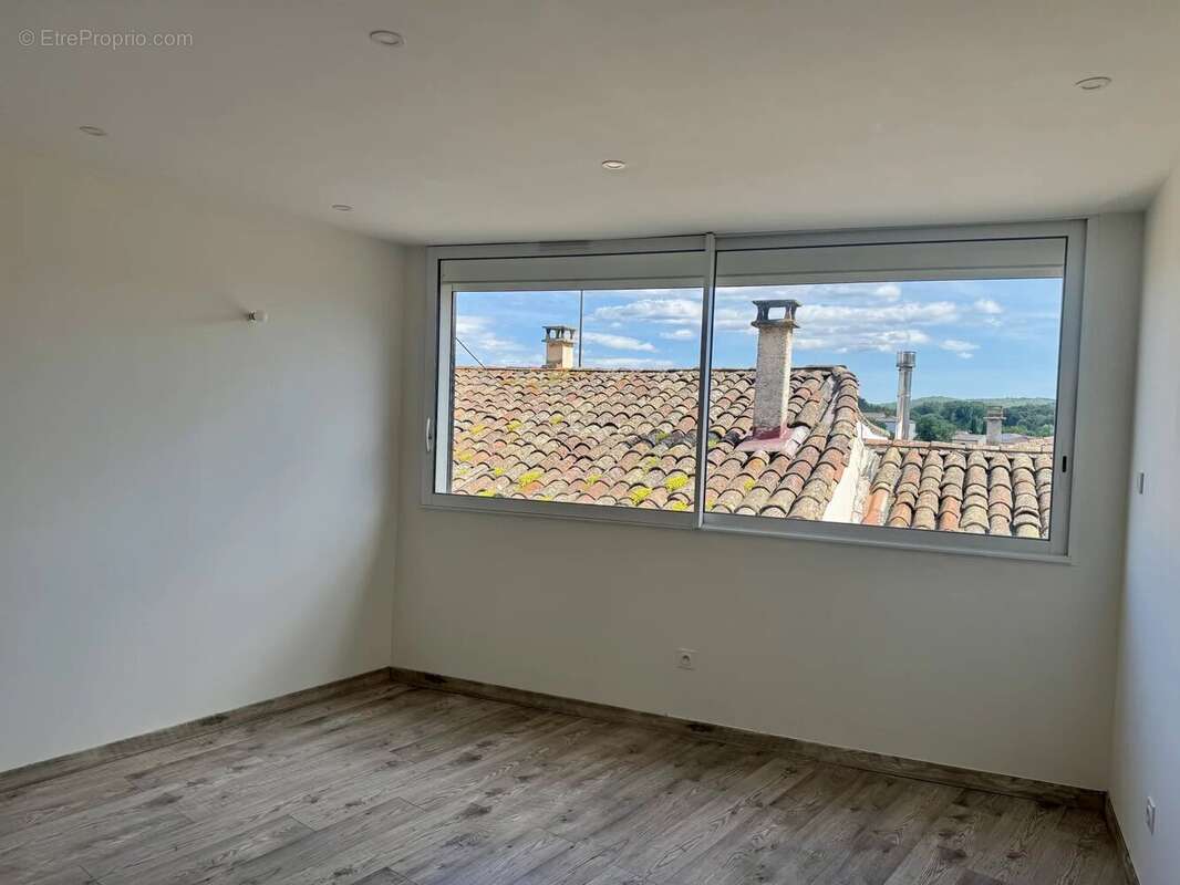 Appartement à BOUCOIRAN-ET-NOZIERES