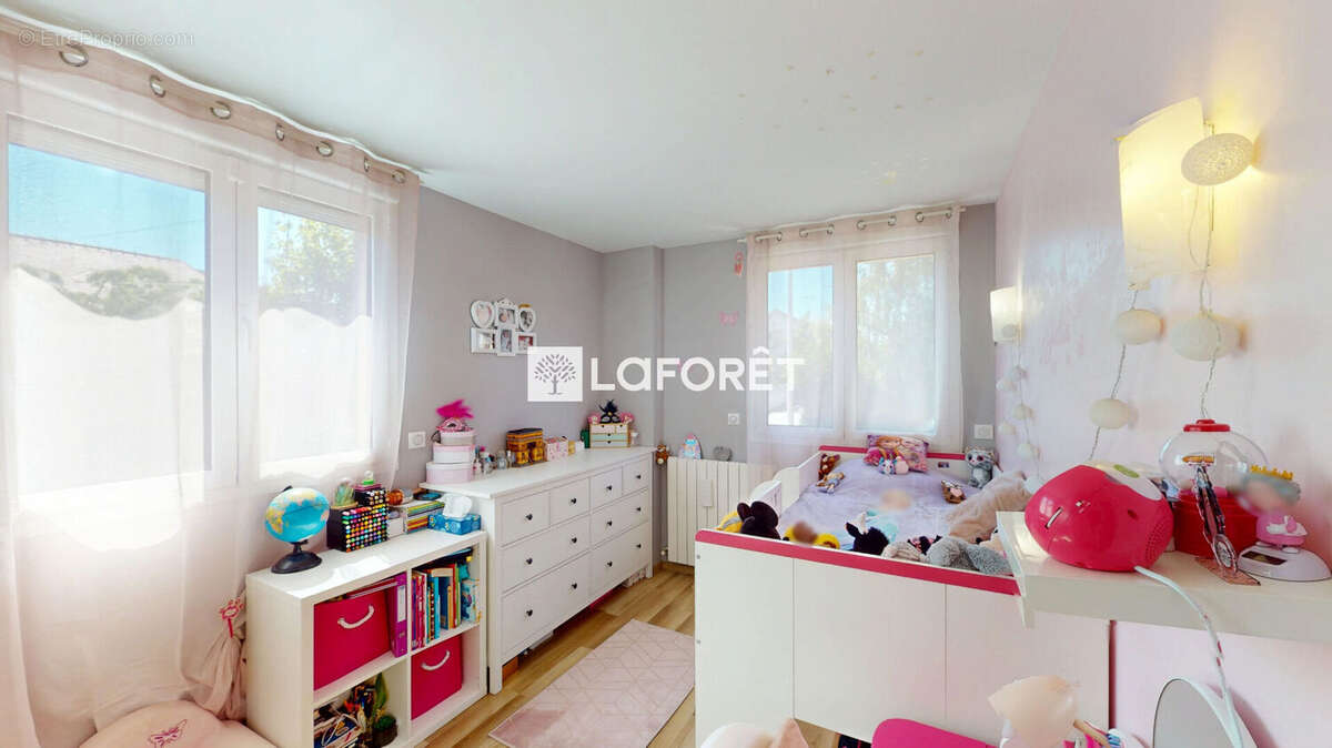 Maison à LE PERREUX-SUR-MARNE